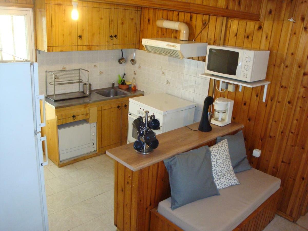 Three Bedroom Country House Magoula  Екстер'єр фото