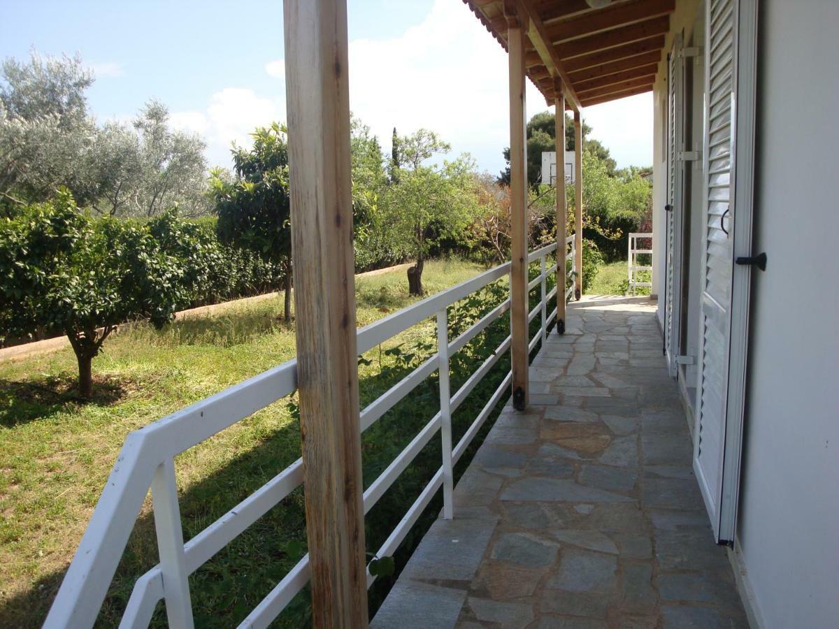 Three Bedroom Country House Magoula  Екстер'єр фото